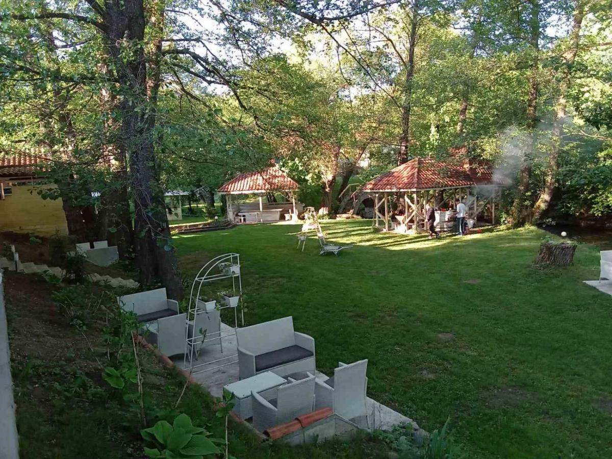 Hotel Paradise Place Kalofer Εξωτερικό φωτογραφία