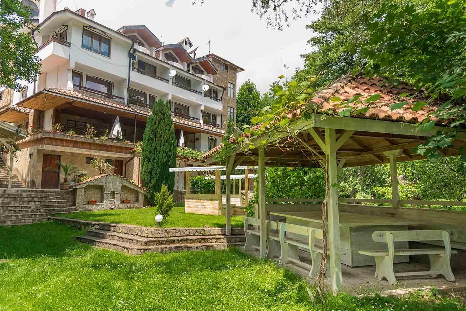 Hotel Paradise Place Kalofer Εξωτερικό φωτογραφία