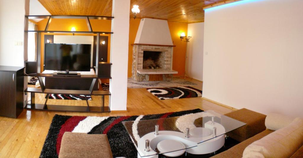 Hotel Paradise Place Kalofer Εξωτερικό φωτογραφία