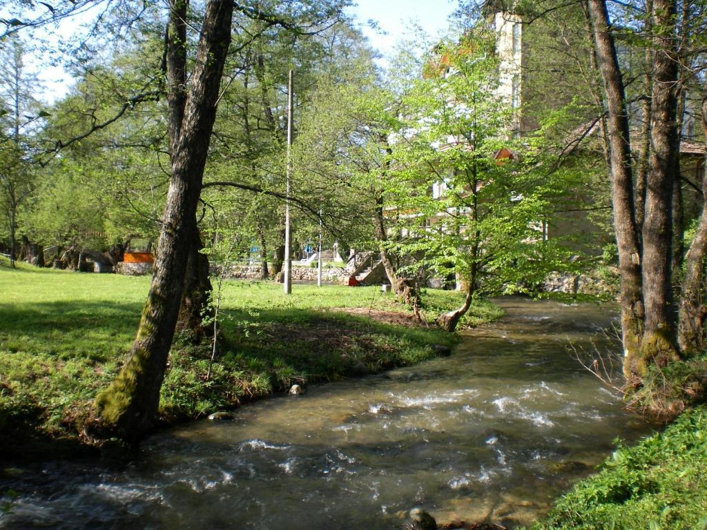 Hotel Paradise Place Kalofer Εξωτερικό φωτογραφία