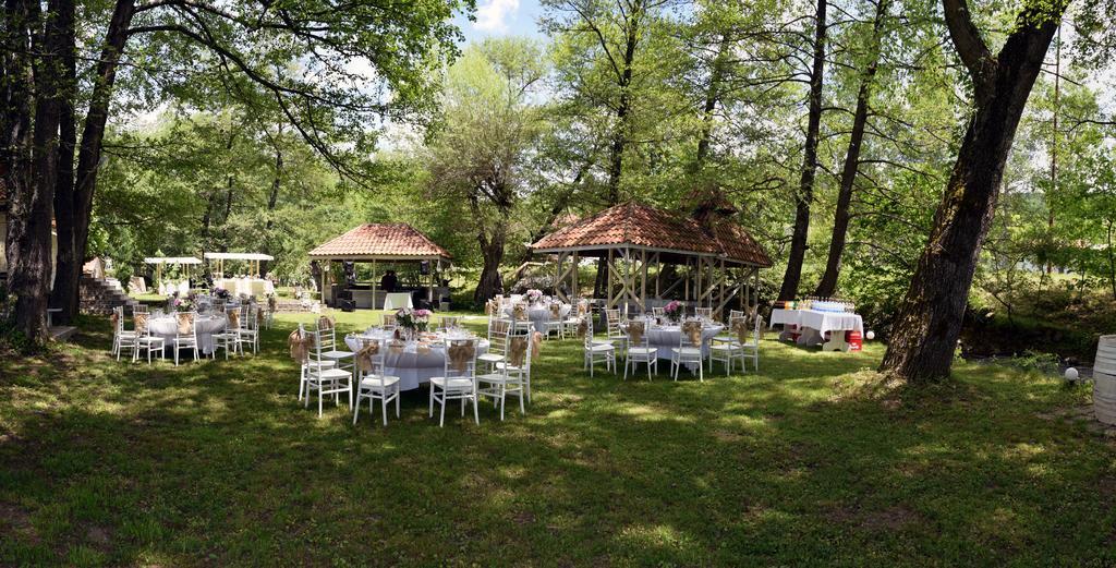 Hotel Paradise Place Kalofer Εξωτερικό φωτογραφία