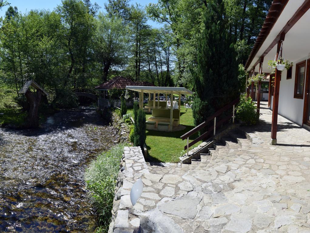Hotel Paradise Place Kalofer Εξωτερικό φωτογραφία
